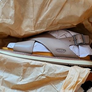 KEEN Lana Cross Sandal 5.5